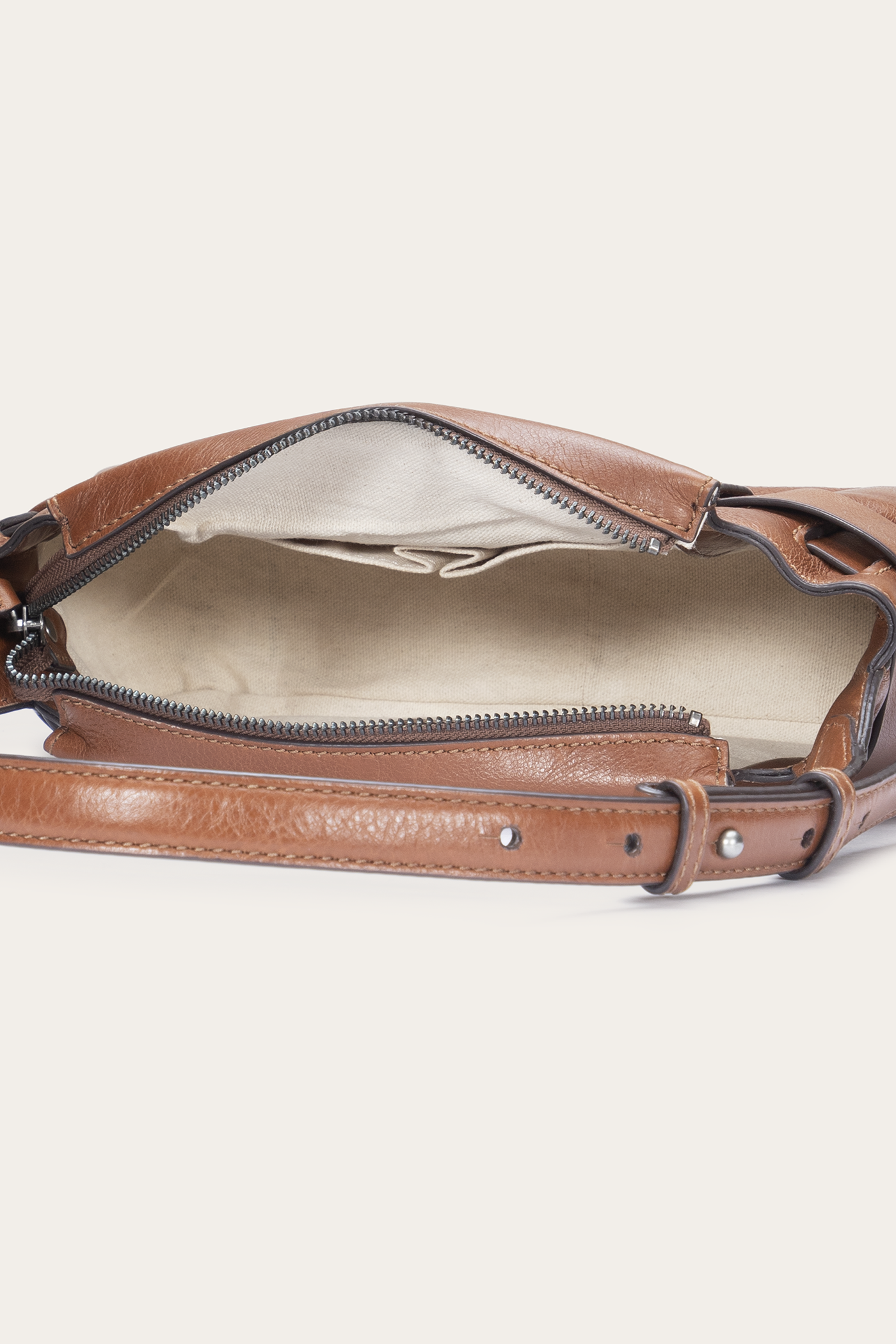 Heather Shoulder - Image 6