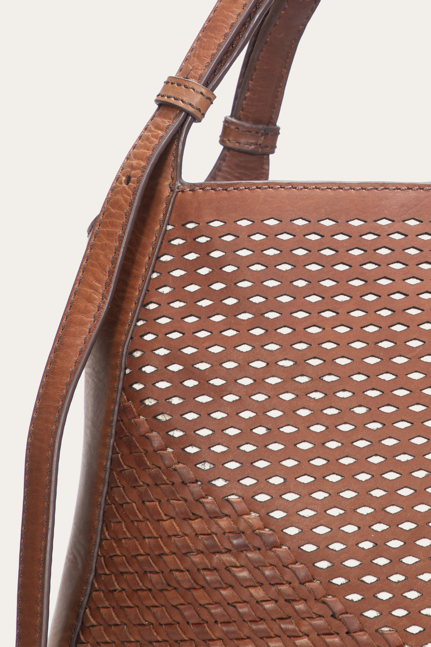 Woven Perf Tote - Image 5