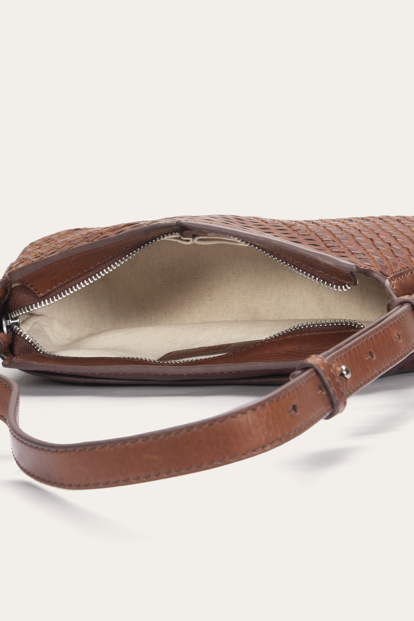 Jennie Shoulder - Image 6