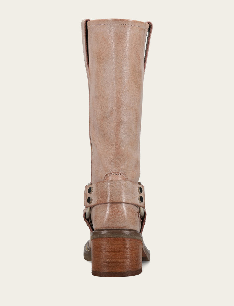 Kate Harness - Image 6