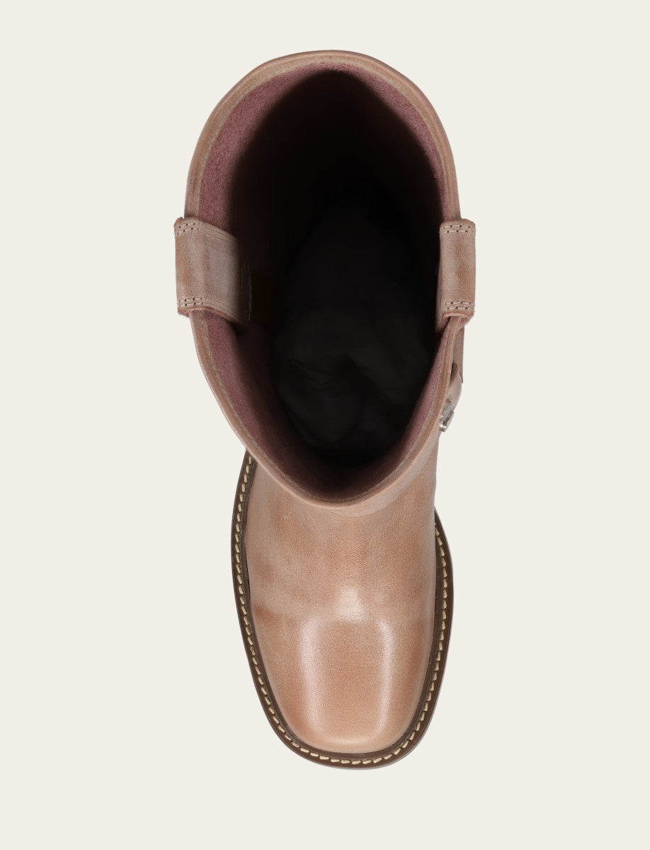 Kate Harness - Image 7